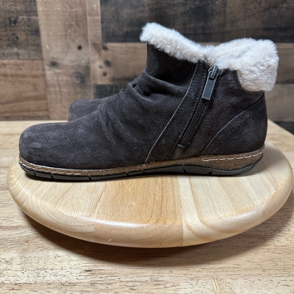 Earth Women’s Dark Brown Eric Side Zip Leather Upper Bootie Size 8.5W - Picture 6 of 8